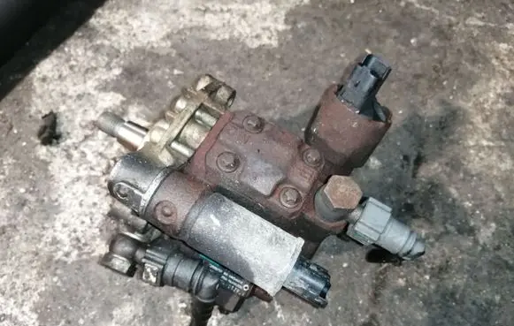 Ford Fiesta Fuel injection high pressure pump 9641852080