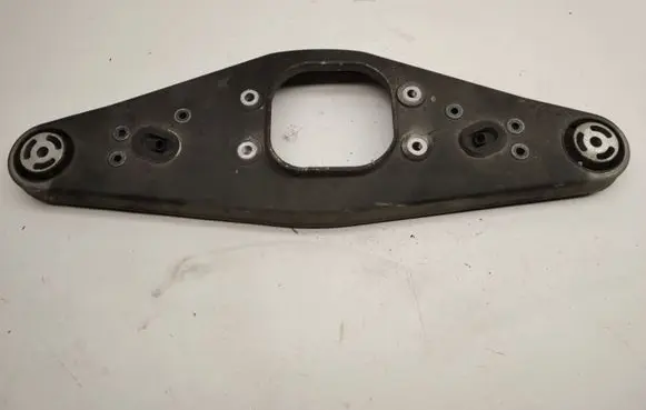 Mercedes-Benz E W211 Rear differential/diff mount bracket A2303522206