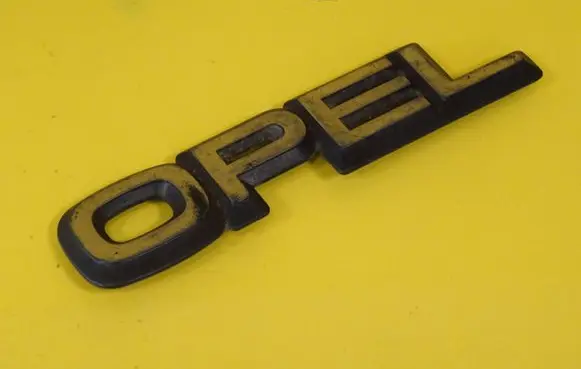 Opel Kadett E Manufacturers badge/model letters 