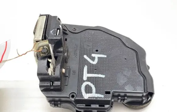 Honda Civic IX Rear door lock 41133014690