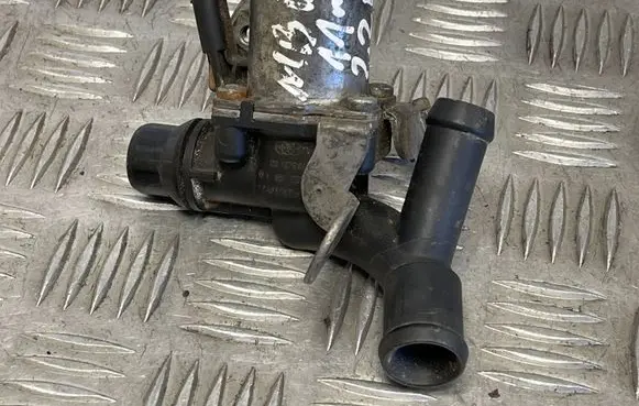 Mercedes-Benz E W212 Coolant heater control valve A6512000231