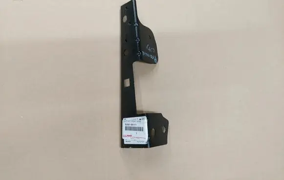 Citroen Berlingo Fender mounting bracket 9817747080