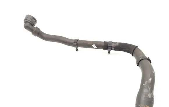 Land Rover Range Rover Evoque L538 Engine coolant pipe/hose BJ32-8260-AD S4000256