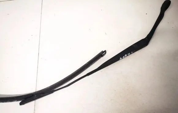 Nissan Qashqai Front wiper blade arm 80017927a