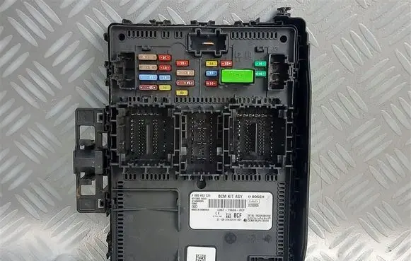 Ford Kuga III Fuse module LX6T15604BCF