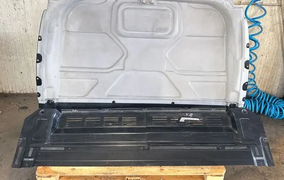 Ford Transit Custom Trunk separation 