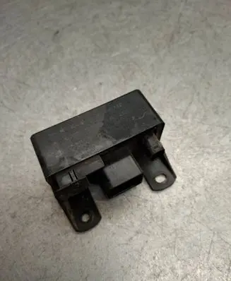 Mercedes-Benz CLK A209 C209 Glow plug pre-heat relay 