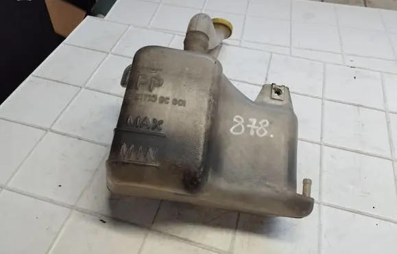Nissan Serena Windshield washer fluid reservoir/tank 217109C001