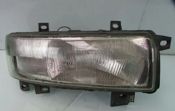 Renault Master II Headlight/headlamp 7700352104