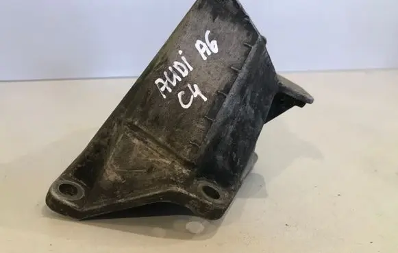 Audi A6 S6 C4 4A Gearbox mounting bracket 4A0399114G