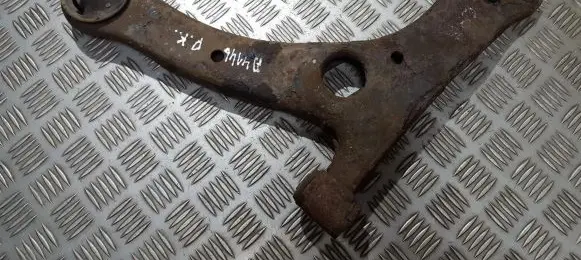 Toyota Avensis T250 Front lower control arm/wishbone