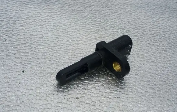 Volkswagen Tiguan Intake air temperature sensor 06B905379D