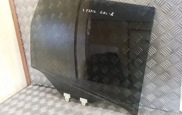 Nissan X-Trail T31 Rear door window glass 43R007953
