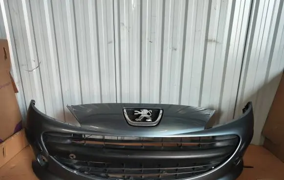Peugeot 207 Front bumper 9649581380