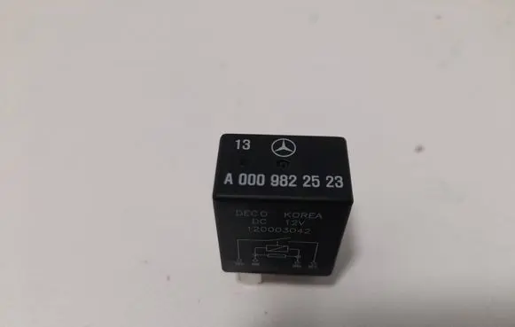Mercedes-Benz GLB X247 Other relay A0009822503