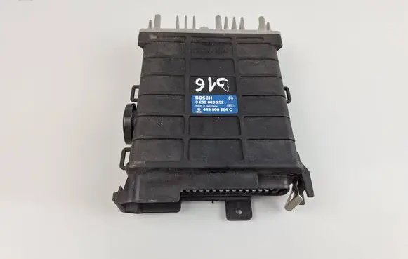 Volkswagen Golf II Engine control unit/module 443906264C 0280800252