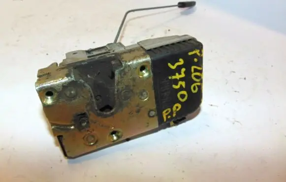 Peugeot 206 Front door lock 9136J1