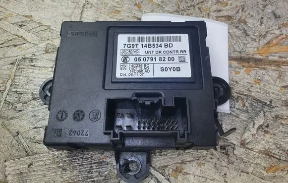 Volvo V70 Door control unit/module 7G9T14B534BD 0507918200