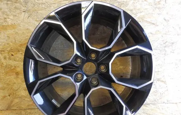 Skoda Octavia Mk3 (5E) R19 alloy rim 