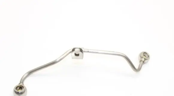 Nissan X-Trail T33 Turbo turbocharger oiling pipe/hose