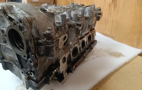 Mercedes-Benz C W205 Engine head A2760162300 A2760101613 A2761410142