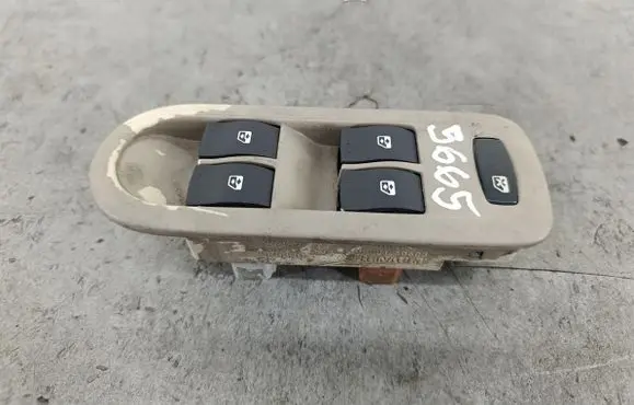 Renault Scenic II - Grand scenic II Quarter vent window switch 8200160603