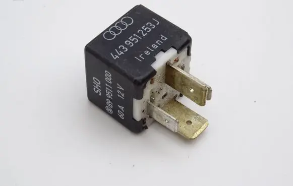 Audi A4 S4 B5 8D Other relay 443951253J