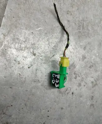 Volkswagen Golf VI Airbag deployment crash/impact sensor 5K0959351