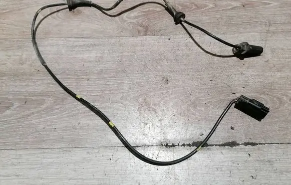 Volvo V70 ABS brake wheel speed sensor 10071160463