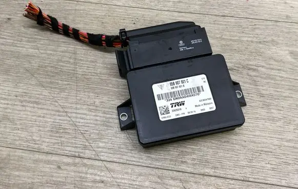 Porsche Macan (95B) Hand brake control module 95B907801C 95B907801B