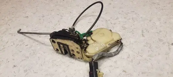 KIA Sorento Front door lock 050415
