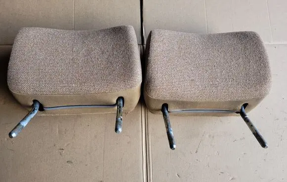 Volkswagen Golf I Front seat headrest 161881921 191881903C
