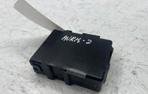 Toyota Auris E180 Gearbox control unit/module 8953512011