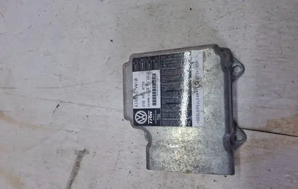 Volkswagen Golf VI Airbag control unit/module 3T0959605D 22109811