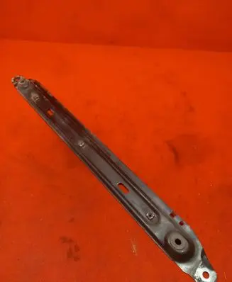 Peugeot 308 SW Radiator mount bracket 0041321