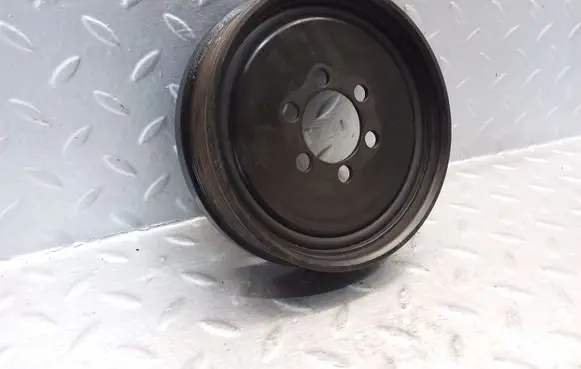 BMW 1 E81 E87 Crankshaft pulley
