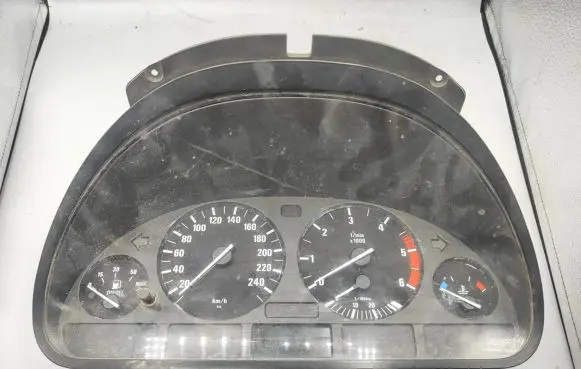 BMW 5 E39 Speedometer (instrument cluster) 62118381198 110008735054 100087355