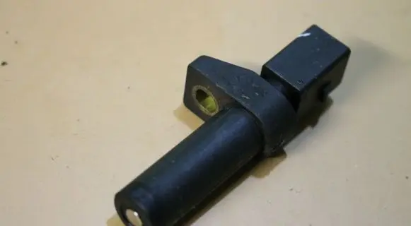 Mercedes-Benz C W203 Crankshaft position sensor A0031532828