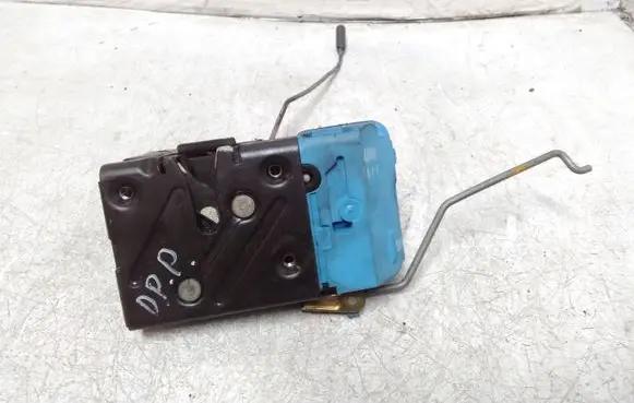 Volvo S60 Front door lock 30634616