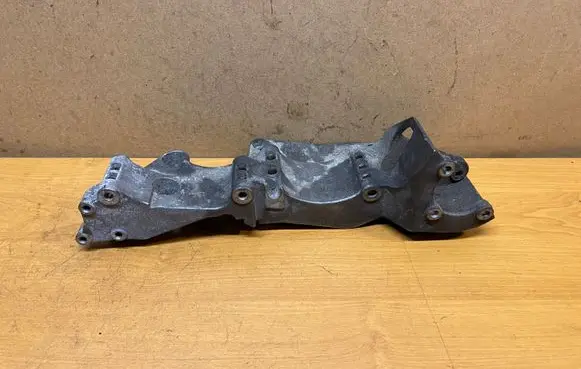 Audi A4 S4 B5 8D Generator/alternator bracket 045903143C R045903143C