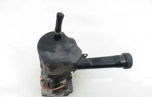 Citroen C4 I Picasso Power steering pump 9684040180