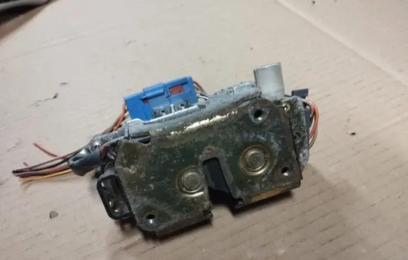 Chrysler Pacifica Tailgate/trunk/boot lock/catch/latch