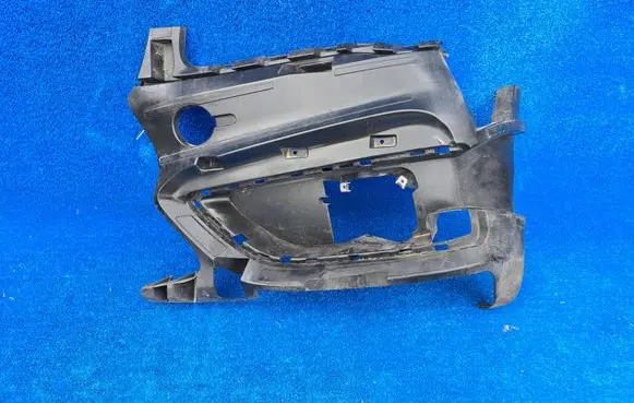 BMW 2 F45 Front bumper mounting bracket 7301547