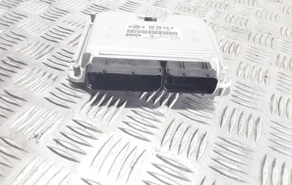 Volkswagen PASSAT B5.5 Engine control unit/module 038906019KF 0281011202