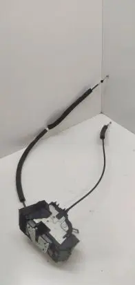 Nissan Juke I F15 Front door lock