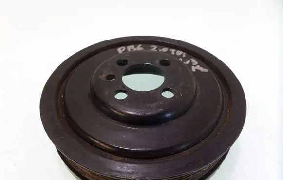 Volkswagen PASSAT B6 Crankshaft pulley 03G105243
