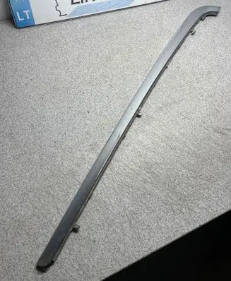 BMW 7 E32 Rear bumper trim bar molding 1908076