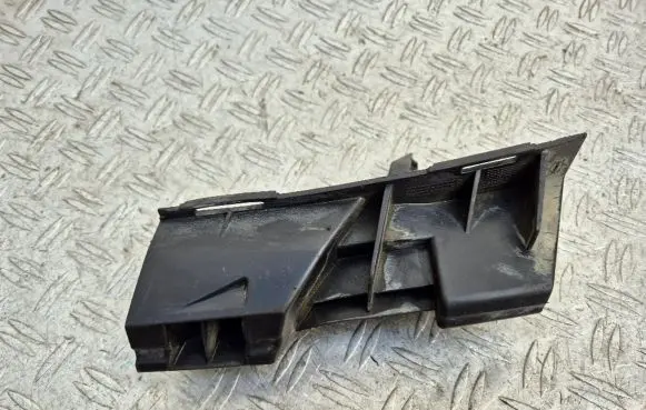 Mercedes-Benz E W212 Front bumper mounting bracket A2128852465