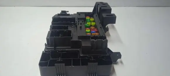 Ford Mustang VI Fuse module A2C7577520100