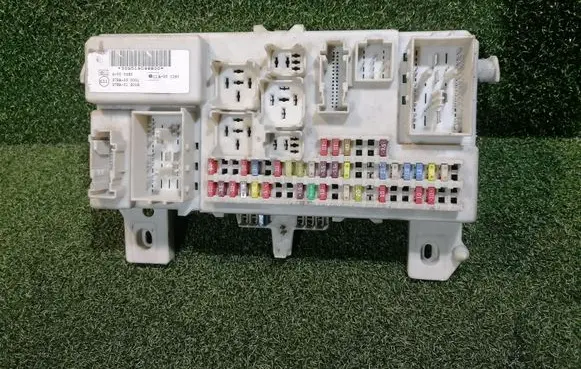 Ford Focus Fuse module 4M5T14A073BJ